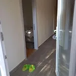With Yard On The River Apartment *