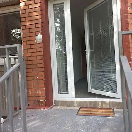 With Yard On The River * Skopje