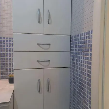 Apartment With Yard On The River *